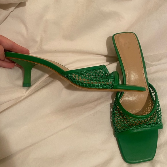 Green mesh kitten heels - Picture 2 of 2